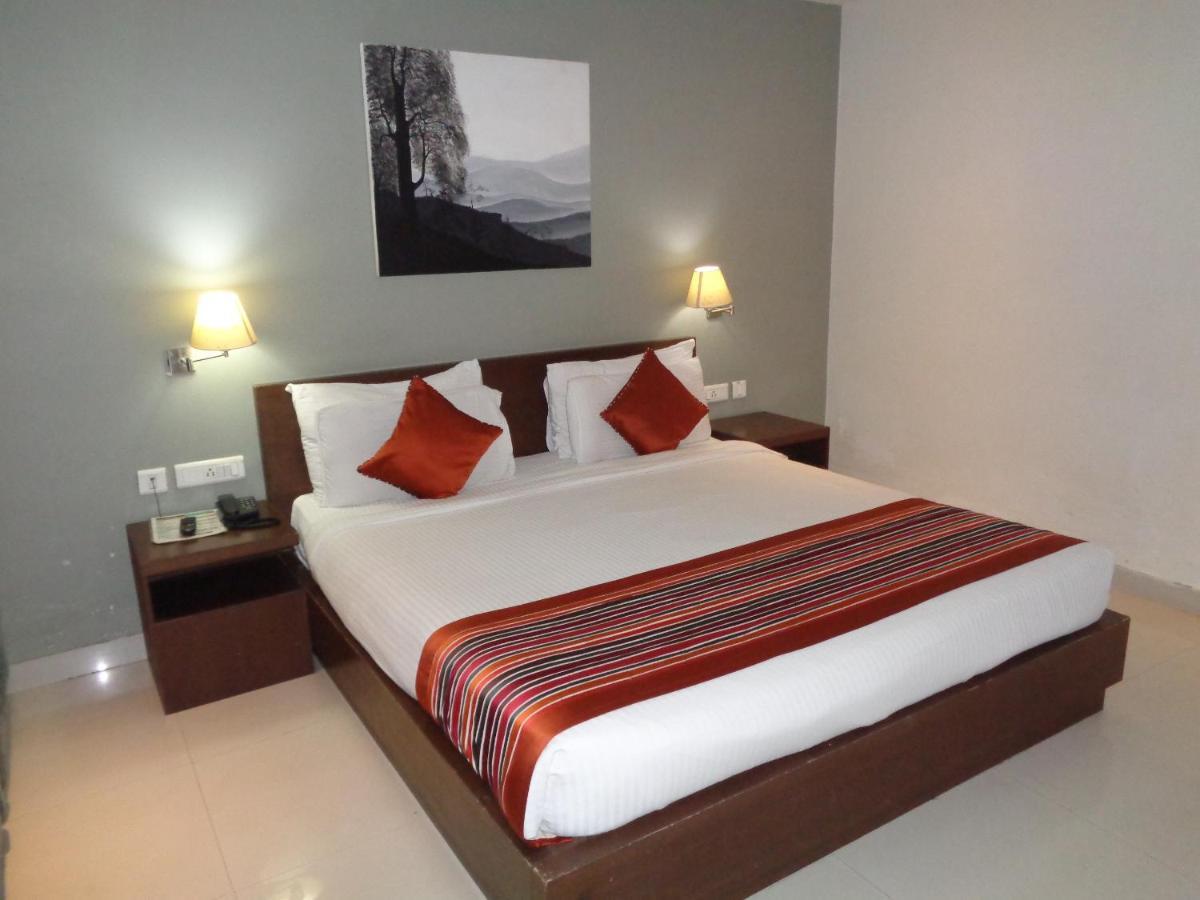 Orbit Hotel - Bagdogra エクステリア 写真