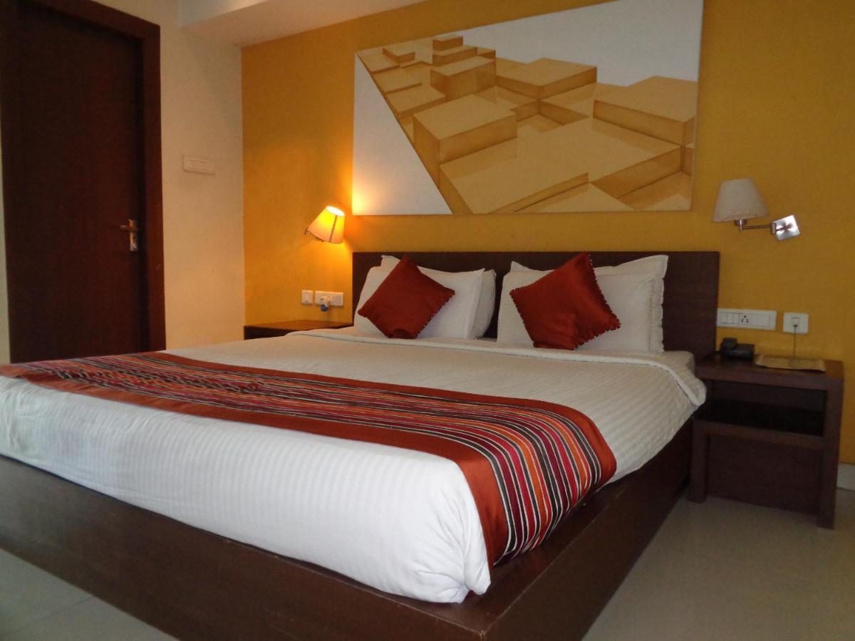 Orbit Hotel - Bagdogra エクステリア 写真