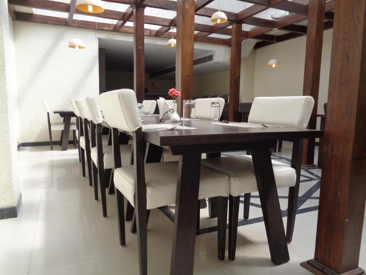 Orbit Hotel - Bagdogra エクステリア 写真