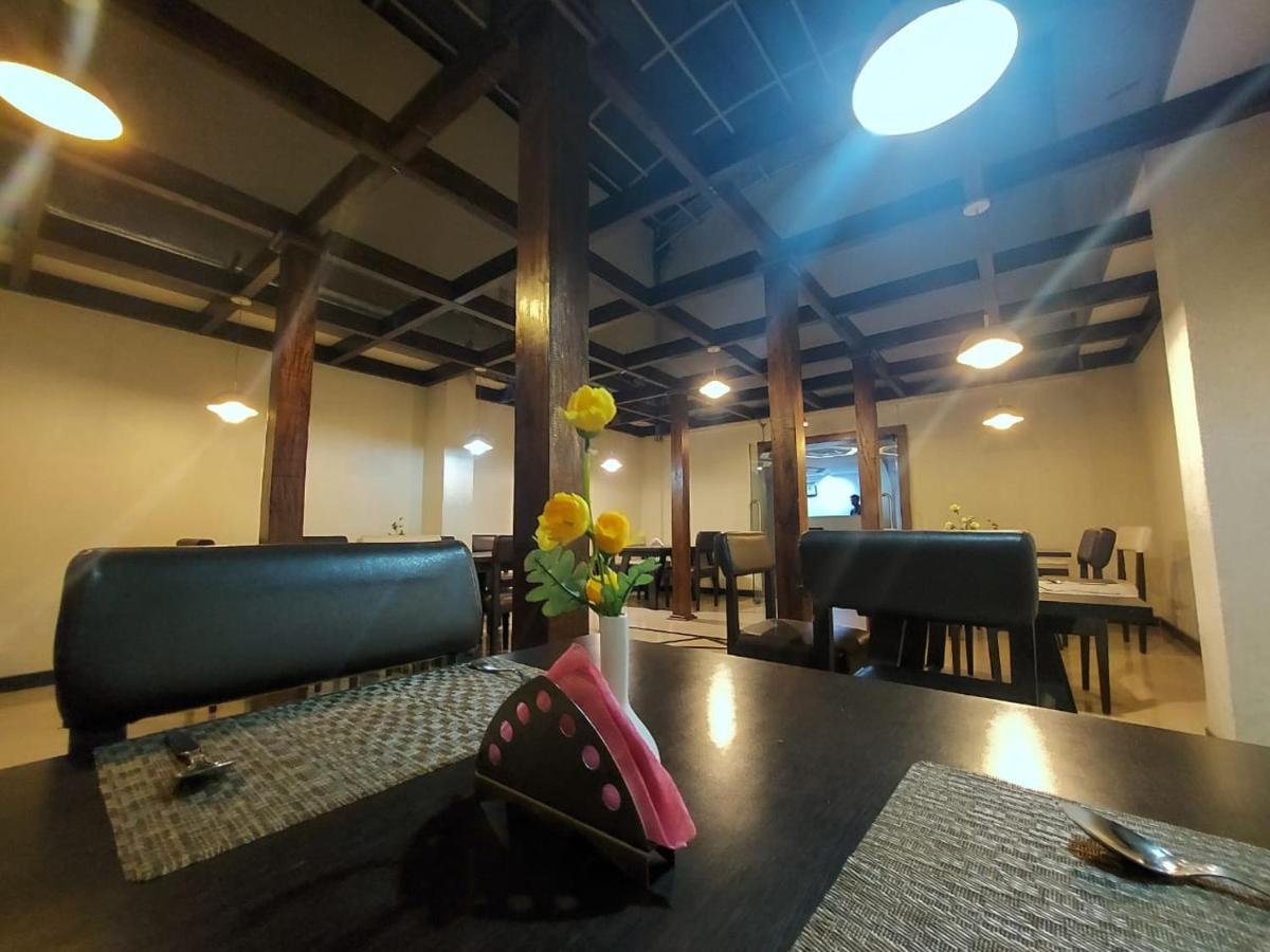 Orbit Hotel - Bagdogra エクステリア 写真