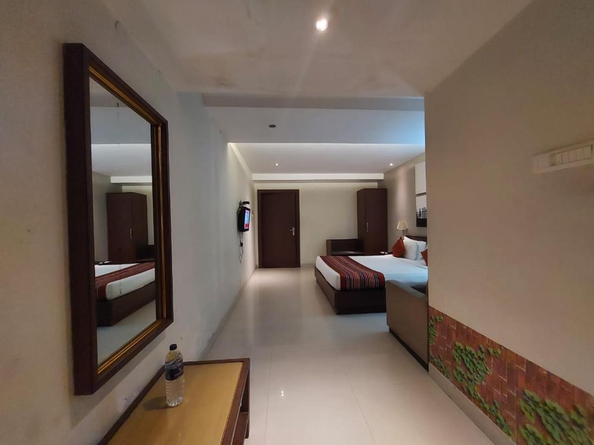 Orbit Hotel - Bagdogra エクステリア 写真