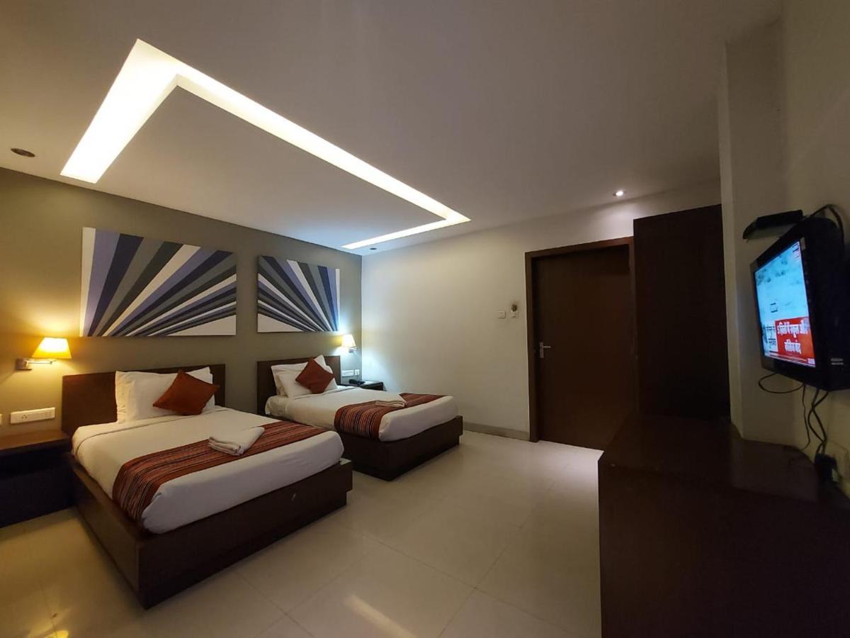 Orbit Hotel - Bagdogra エクステリア 写真