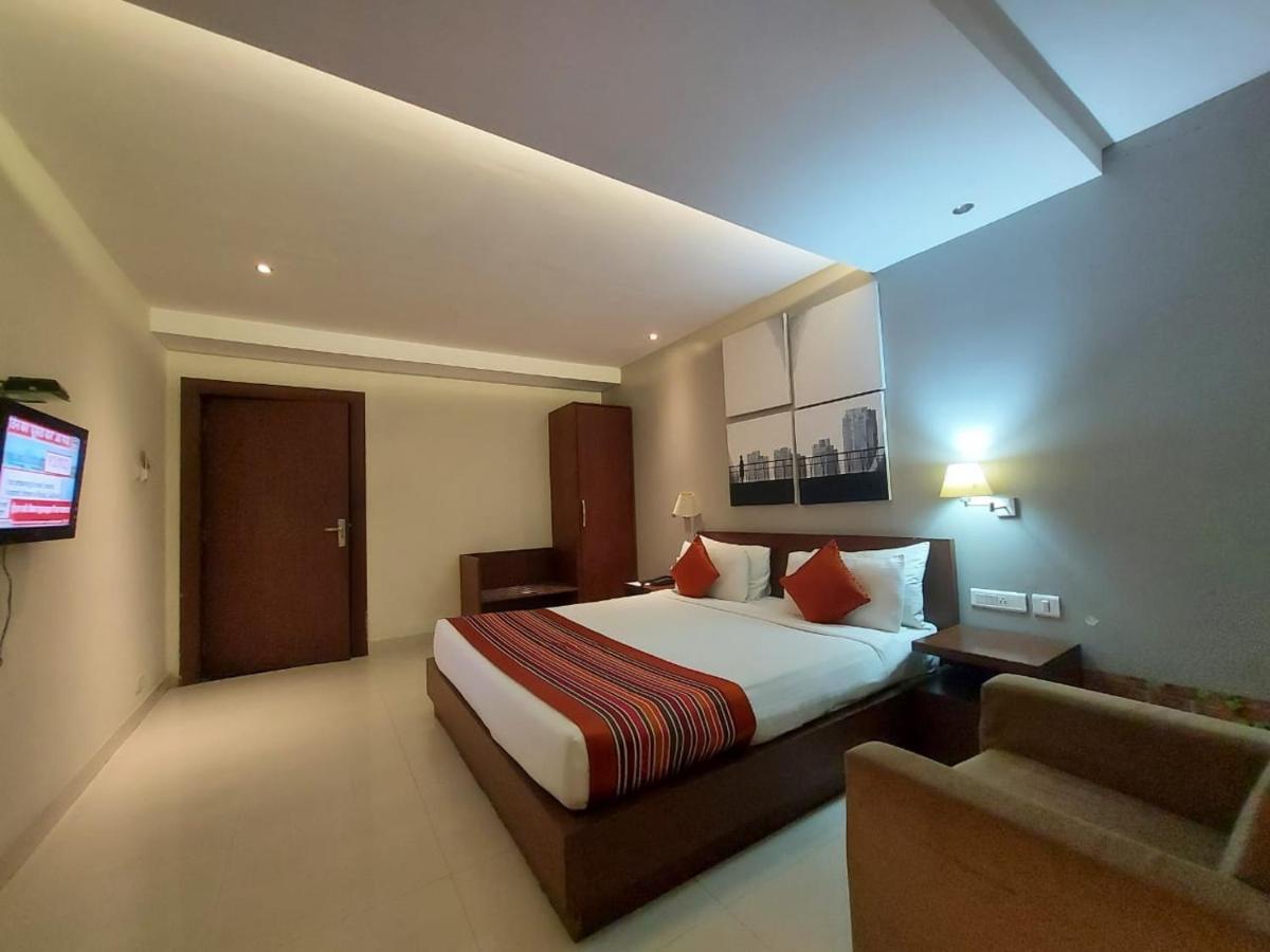 Orbit Hotel - Bagdogra エクステリア 写真