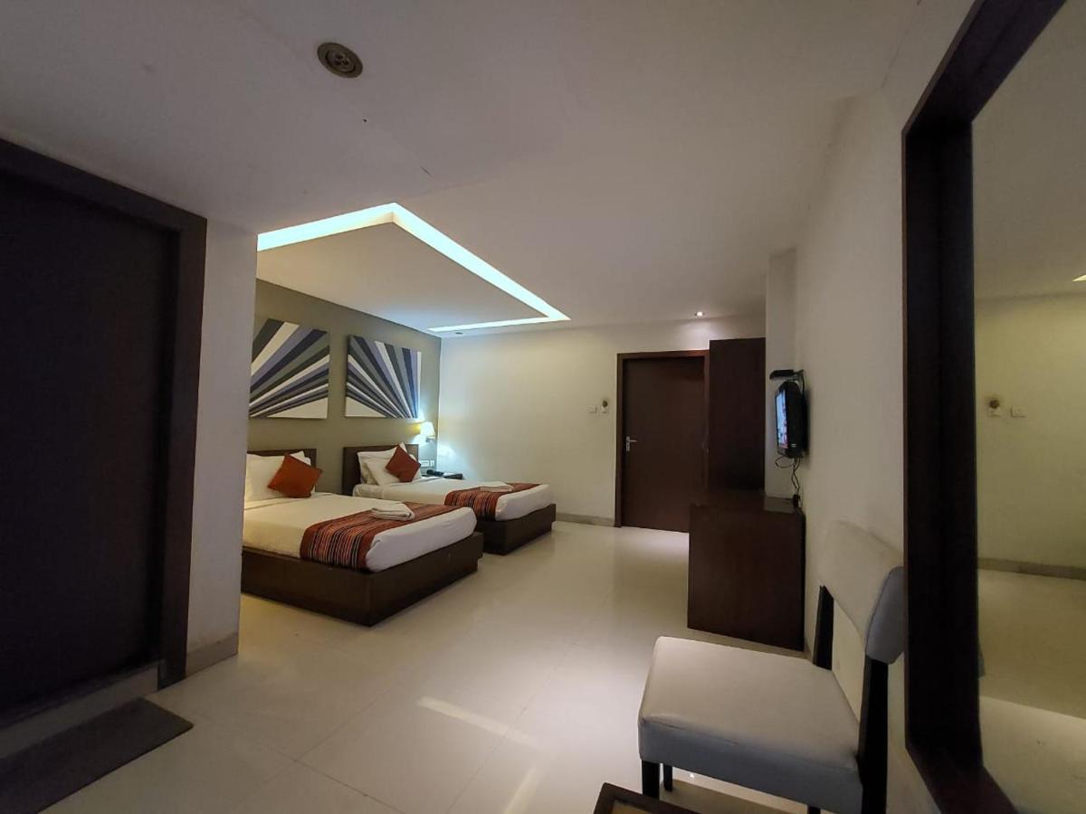 Orbit Hotel - Bagdogra エクステリア 写真